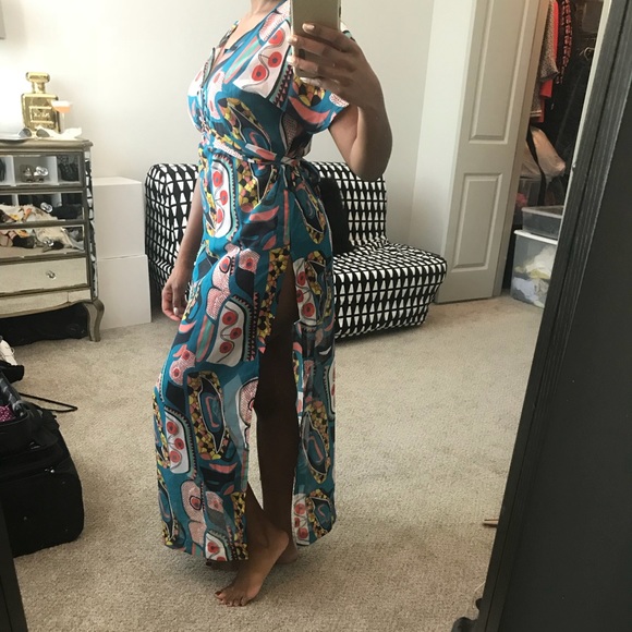 Chic Summer Cover Up! - Picture 4 of 4